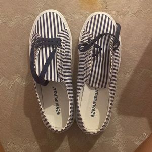 brand new never worn supergas